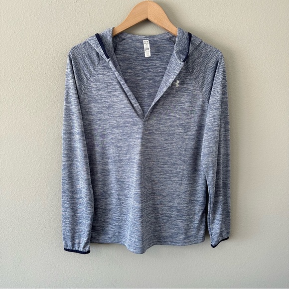 Under Armour Women’s Blue Loose Heat Gear Hooded Athletic Sweatshirt Size Medium - Picture 2 of 8
